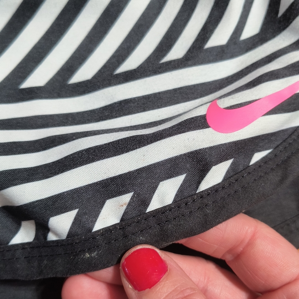 2 Pairs Of Nike Reversible Beach Shorts, Women's Size S/M, - Picture 8 of 16